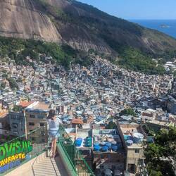 Zuerst gab's eine wunderbare Aussicht auf Rio von ganz oben (in Rocinha)....