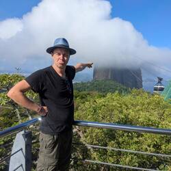 Und das, was wir eigentlich sehen wollen (Zuckerhut Gipfel) in Wolken. Enttäuschend (un)sichtbar!😁
