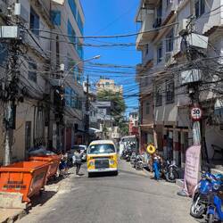 VW (Schul-)busse in Rio. Wieso haben wir sowas nicht (gehabt)? 🤔