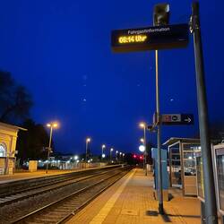 Beim frühen Start in Eutin ist es noch dunkel