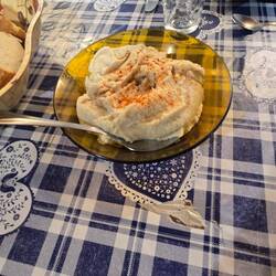 Hummus made from white beans