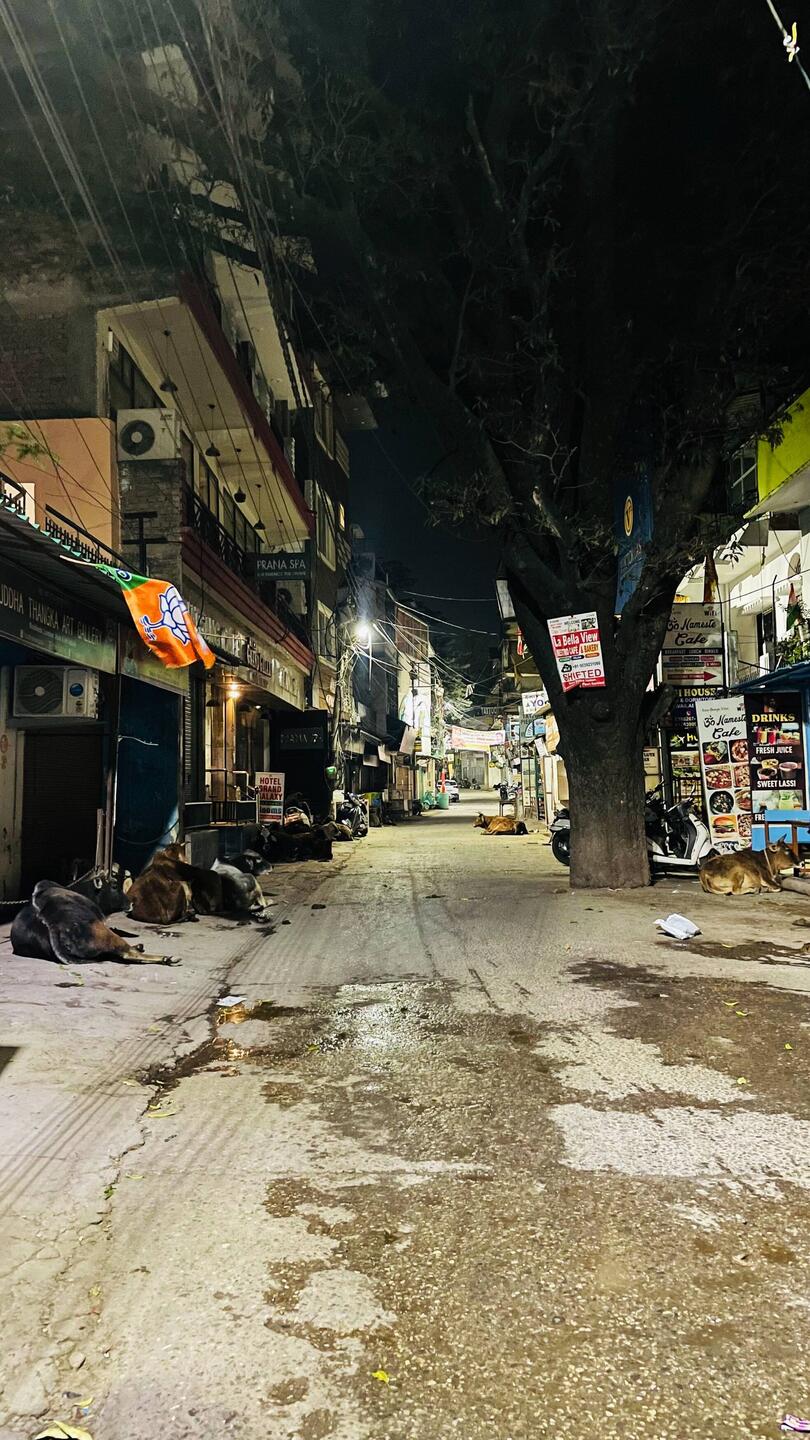 What waiting for the taxi driver feels like