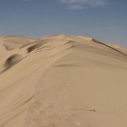 Statt über die Insel laufe ich durch die Dünen...
