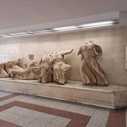 Rundgang immer parallel zum Parthenon...clever und eindrucksvoll