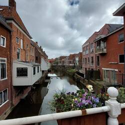...und Balkon über dem Kanal