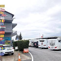 Zampetas Camping Megastore