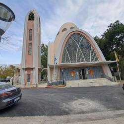 Nicht ganz so typische Kirche