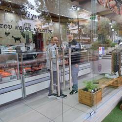 Die Männer kaufen ein... Fleisch