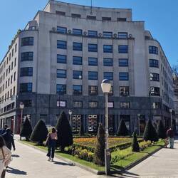 Sternförmig gehen die Straßen ab.