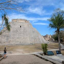 Die 35 m hohe Wahrsager Pyramide »El Adivino