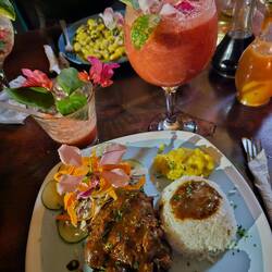 Pollo Caribeño mit frischem Cocktail 🤤