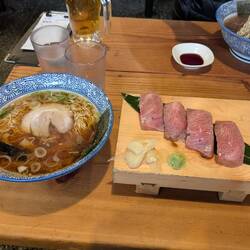 Takayama soba et sushi de bœuf de Hida