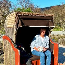 Sekt 🥂 vor dem Hotel