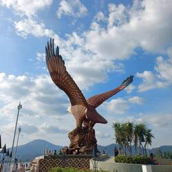 Datarang Lang eagle statue