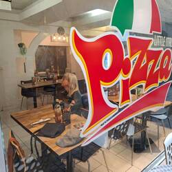 Die 2 Sterne Pizza gab es hier