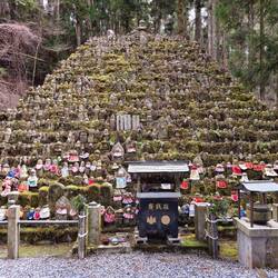 Pyramide de Jizō