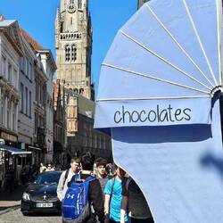 ... auf dem Weg zum BELFORT, dem mittelalterlichen Glockenturm am Großen Markt ...