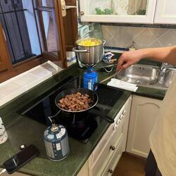 Denn der hat seinen Gaskocher stets griffbereit