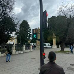 Viele Ampeln haben hier einen Timer. Der versierte Spanier geht jedoch meistens bei Rot rüber...