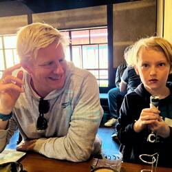 Kan efterhånden ikke tage billeder uden at der bliver lavet ansigter 😉