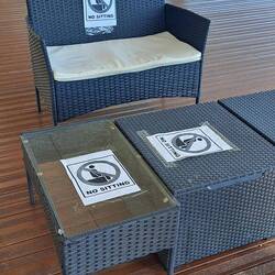 Back in Nouméa. So what else would one do with this bench if not allowed to sit on it? 🤔