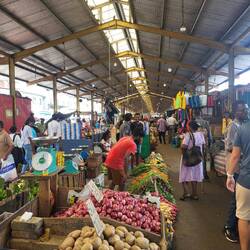 Im Pettah Market wird alles außer Organen und Drogen gehandelt