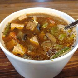 Bunter Eintopf mit Tofu & Gemüse