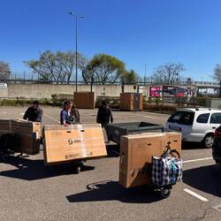 La charrette est bien arrivée à Bâle... merci les taxis