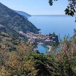 Approaching Vernazza