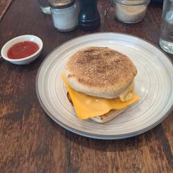 Egg and bacon muffin with Mark and Kiara afterwards