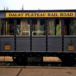 .... und Waggons hatten schon Stil.