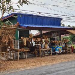 Laden mit Flechtwerk