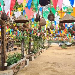 oben gibt es Stände