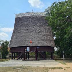 Nha Rong Konklor - Gemeindehaus des Bana Volks