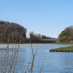 Blick zur "Millionenbrücke" = Brücke 3