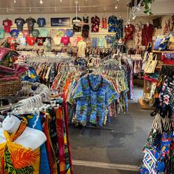 braucht jemand ein Hawaii-Hemd?😉