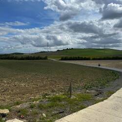 Ade Flachland, hallo Hügel