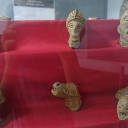 Diese Terrakotta-Figuren im Nationalmuseum dienten religiösen Zwecken