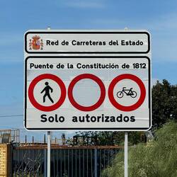 Aber anscheinend ist es für deutsche Radfahrer erlaubt zu passieren 😅