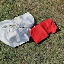 Weiß = die Löschdecke. Rot = die teilverbrannte Abtropfmatte