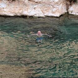 Der Höhlen-Schwimmer kehrt zurück.