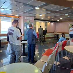 Zoll Formalitäten werden auf dem Schiff durchgeführt