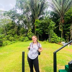 Bereit für die Wanderung durch den Amazonas