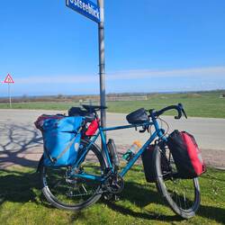 Pausenplatz 12.00 Uhr