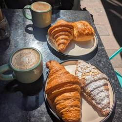 Boa das erinnert uns an die zahlreichen schönen Ferien in Frankreich😍.