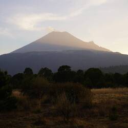 Popocatépetl im Abendlicht.