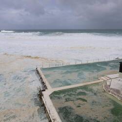 Mehr Sand IM Meer als AM Meer