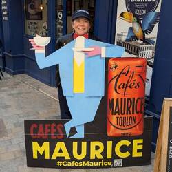 Pinkies up, bitches!