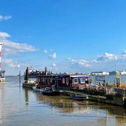 An der Elbe