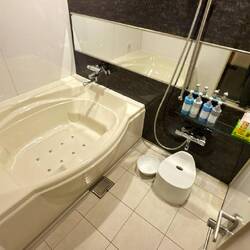 A big bubbly tub and that thing.